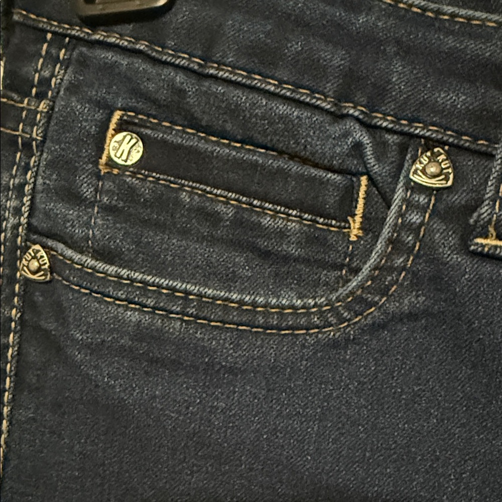 👖 **KUT from the Kloth Women’s Size 6 TLI Cut Jeans – Dark Wash** 👖 - Picture 3 of 13